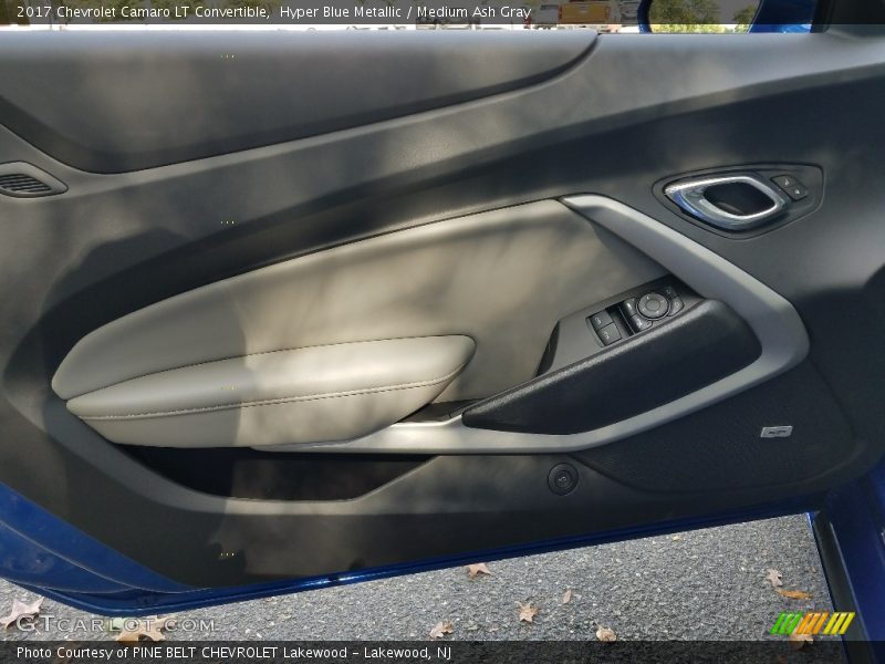 Hyper Blue Metallic / Medium Ash Gray 2017 Chevrolet Camaro LT Convertible