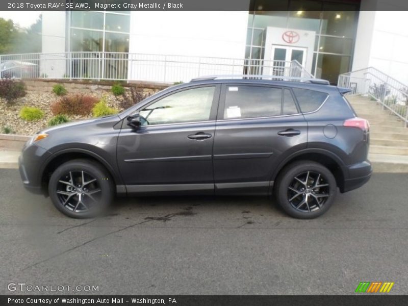 Magnetic Gray Metallic / Black 2018 Toyota RAV4 SE AWD