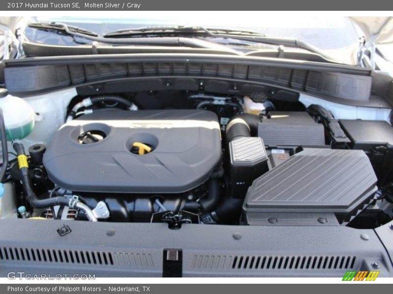 Molten Silver / Gray 2017 Hyundai Tucson SE