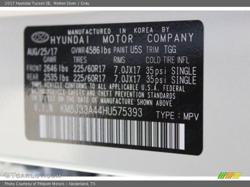 Molten Silver / Gray 2017 Hyundai Tucson SE