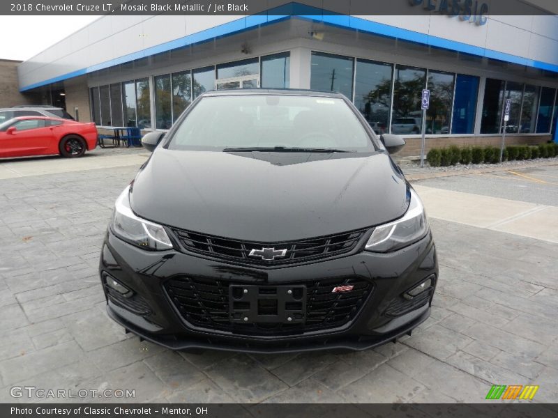 Mosaic Black Metallic / Jet Black 2018 Chevrolet Cruze LT