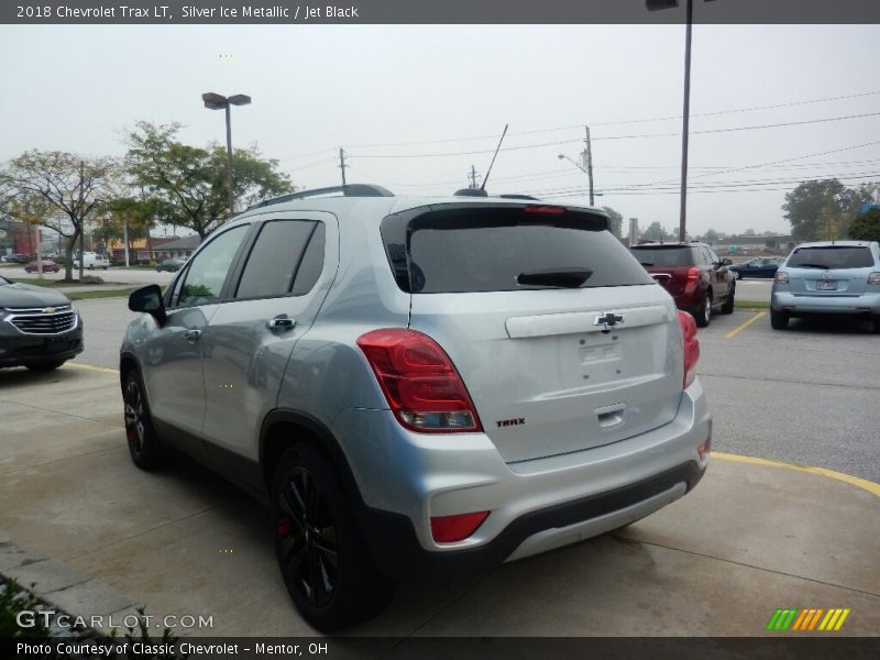 Silver Ice Metallic / Jet Black 2018 Chevrolet Trax LT