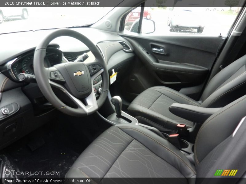 Silver Ice Metallic / Jet Black 2018 Chevrolet Trax LT
