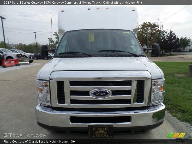 Oxford White / Medium Flint 2017 Ford E Series Cutaway E350 Cutaway Commercial Moving Truck
