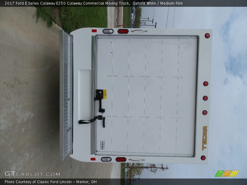 Oxford White / Medium Flint 2017 Ford E Series Cutaway E350 Cutaway Commercial Moving Truck