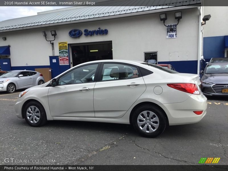 Ironman Silver / Beige 2016 Hyundai Accent SE Sedan
