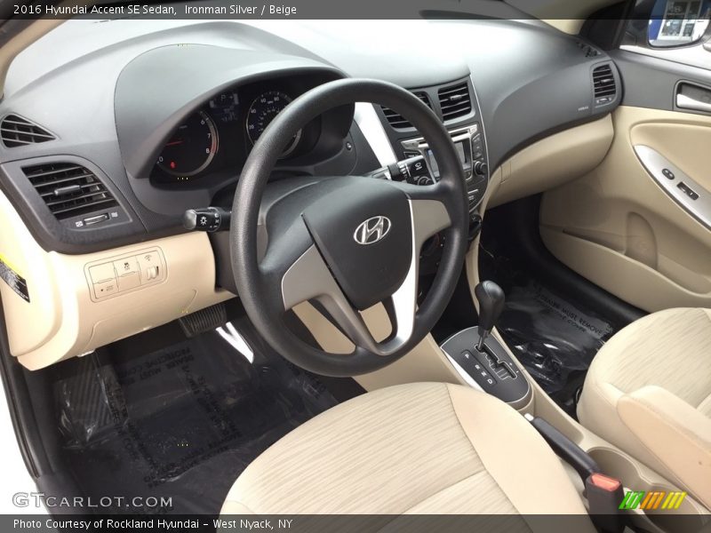 Ironman Silver / Beige 2016 Hyundai Accent SE Sedan