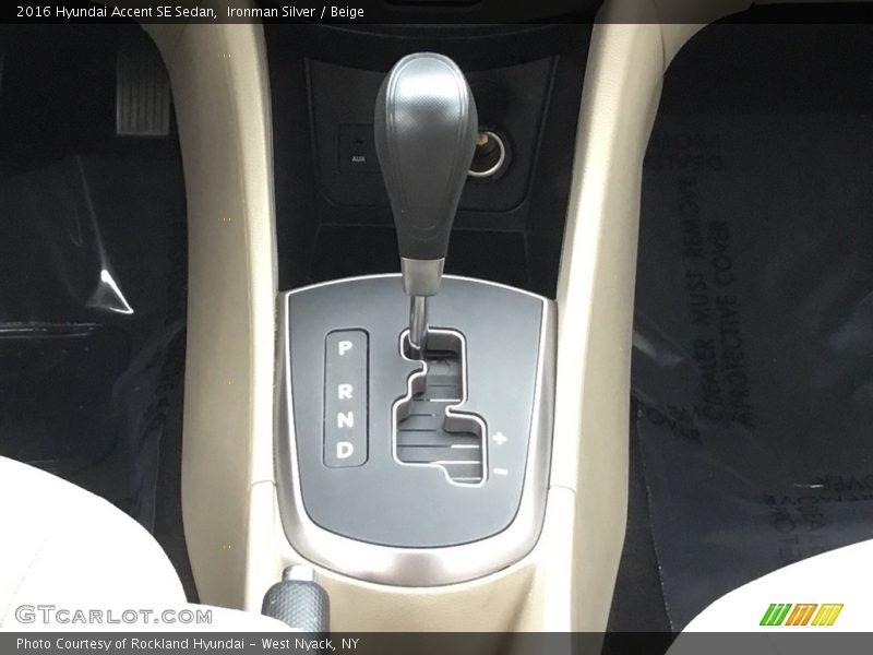 Ironman Silver / Beige 2016 Hyundai Accent SE Sedan
