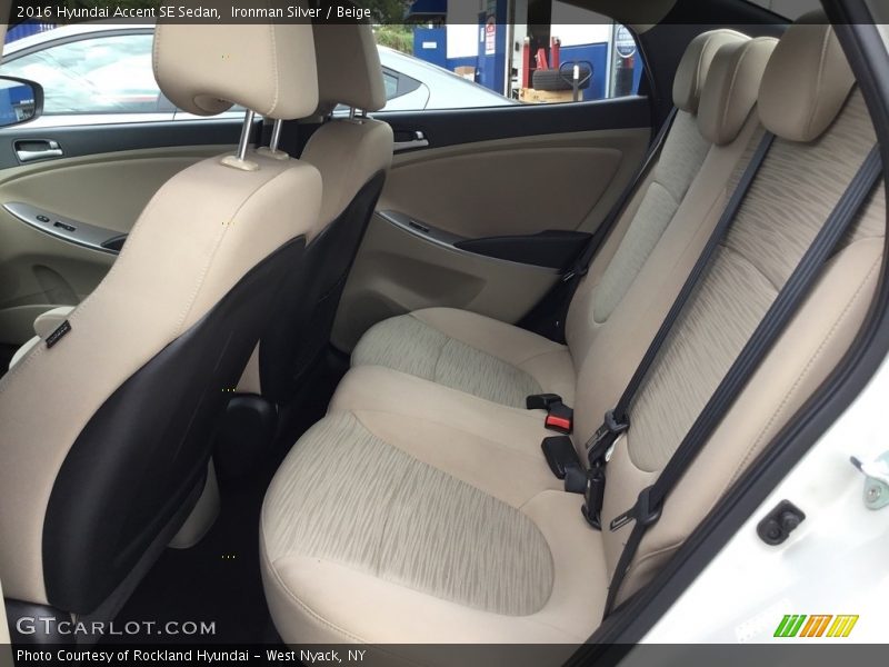 Ironman Silver / Beige 2016 Hyundai Accent SE Sedan
