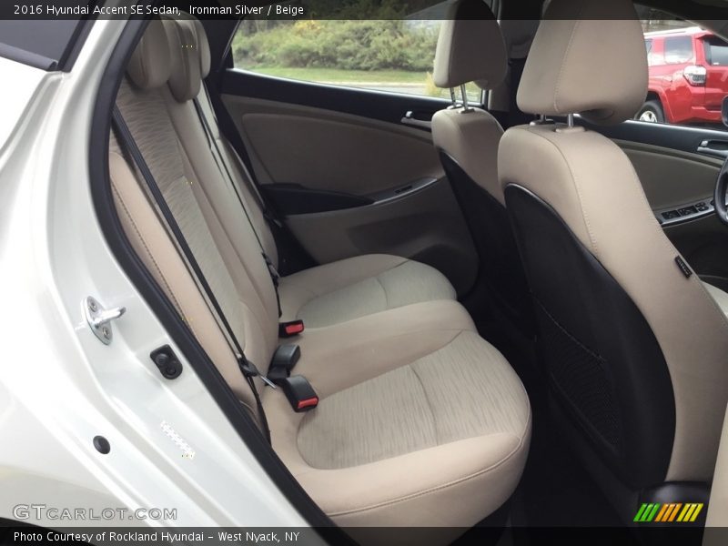Ironman Silver / Beige 2016 Hyundai Accent SE Sedan