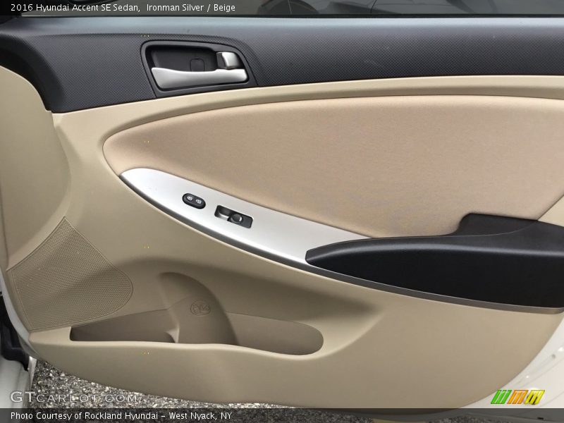 Ironman Silver / Beige 2016 Hyundai Accent SE Sedan