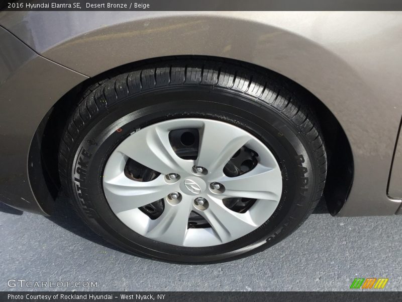 Desert Bronze / Beige 2016 Hyundai Elantra SE