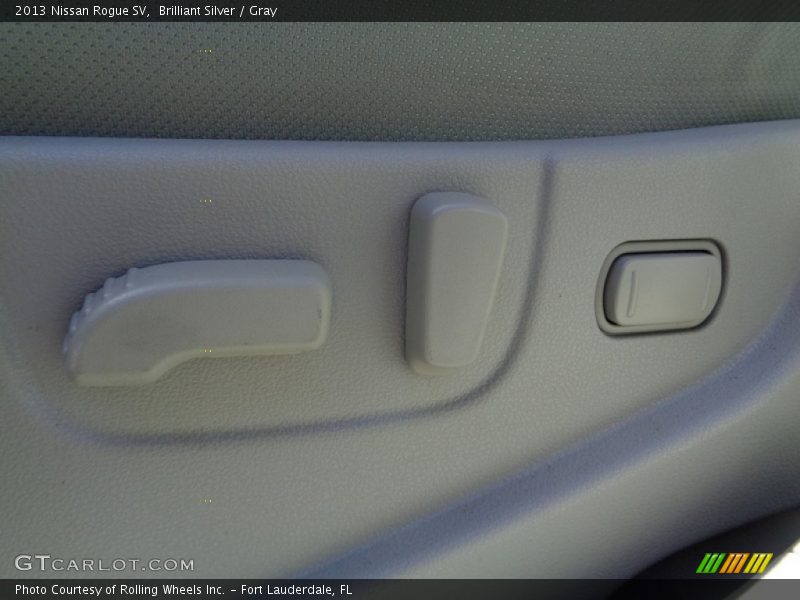 Brilliant Silver / Gray 2013 Nissan Rogue SV