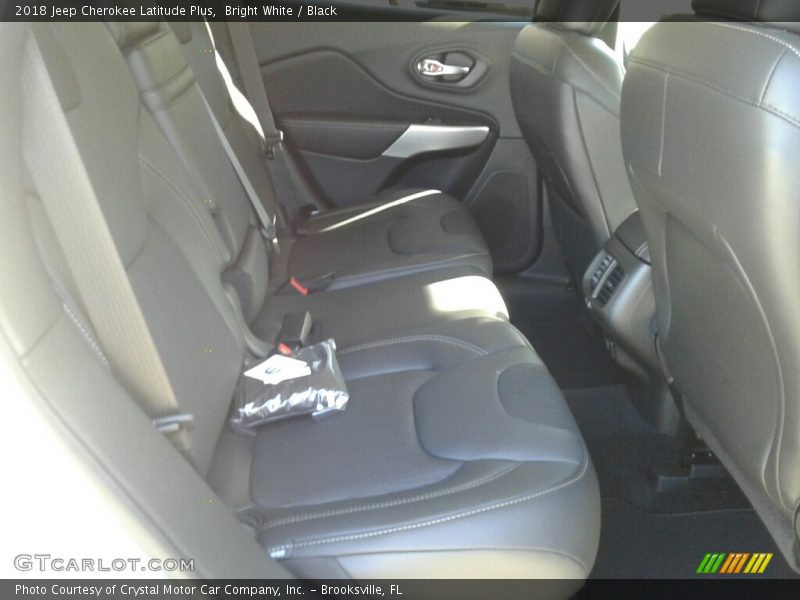 Bright White / Black 2018 Jeep Cherokee Latitude Plus