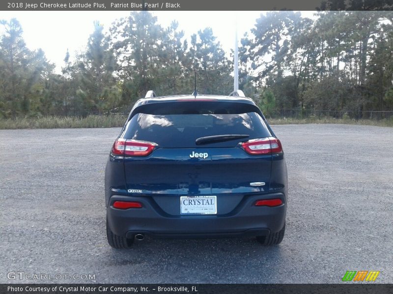 Patriot Blue Pearl / Black 2018 Jeep Cherokee Latitude Plus