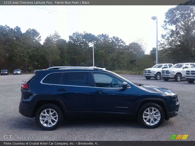 Patriot Blue Pearl / Black 2018 Jeep Cherokee Latitude Plus