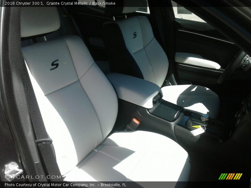 Granite Crystal Metallic / Black/Smoke 2018 Chrysler 300 S