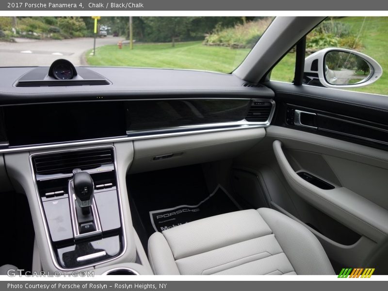 Dashboard of 2017 Panamera 4