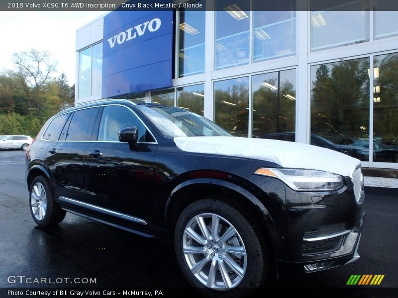 Front 3/4 View of 2018 XC90 T6 AWD Inscription