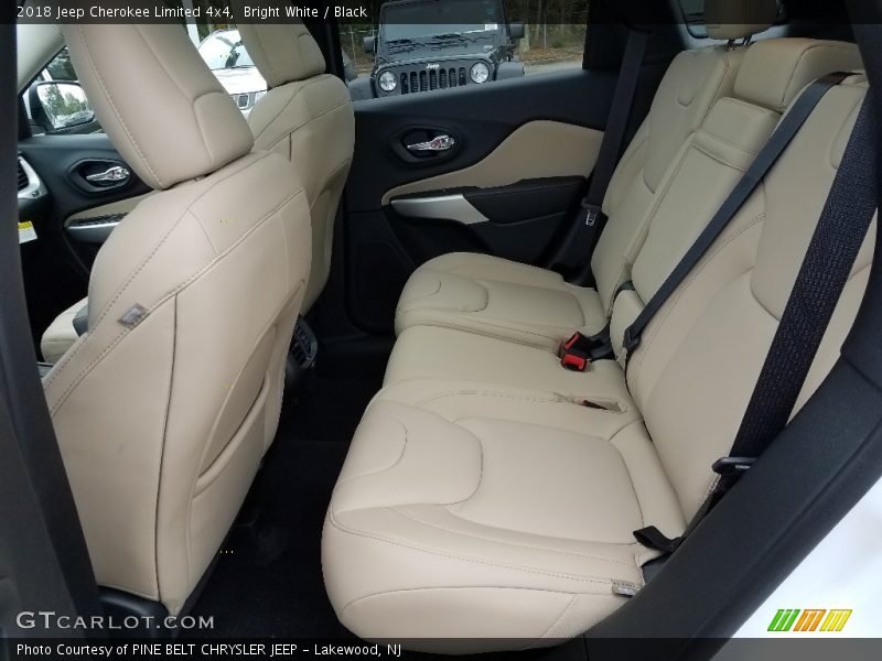 Bright White / Black 2018 Jeep Cherokee Limited 4x4