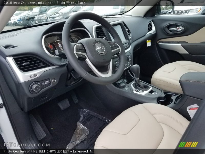 Bright White / Black 2018 Jeep Cherokee Limited 4x4