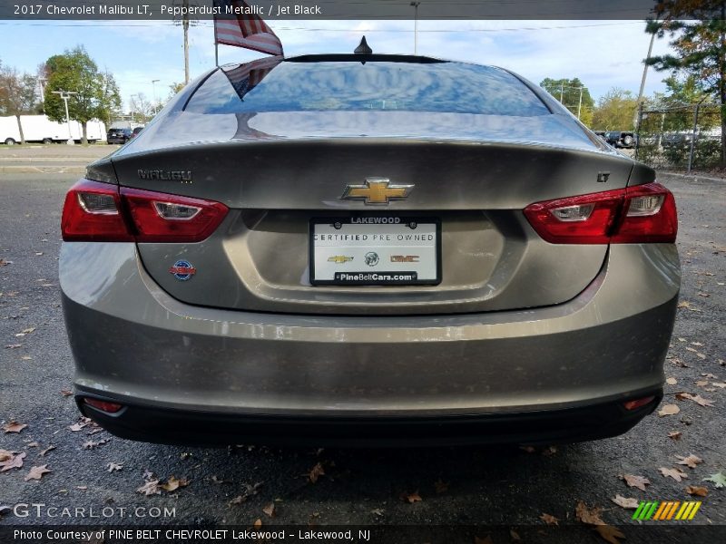 Pepperdust Metallic / Jet Black 2017 Chevrolet Malibu LT
