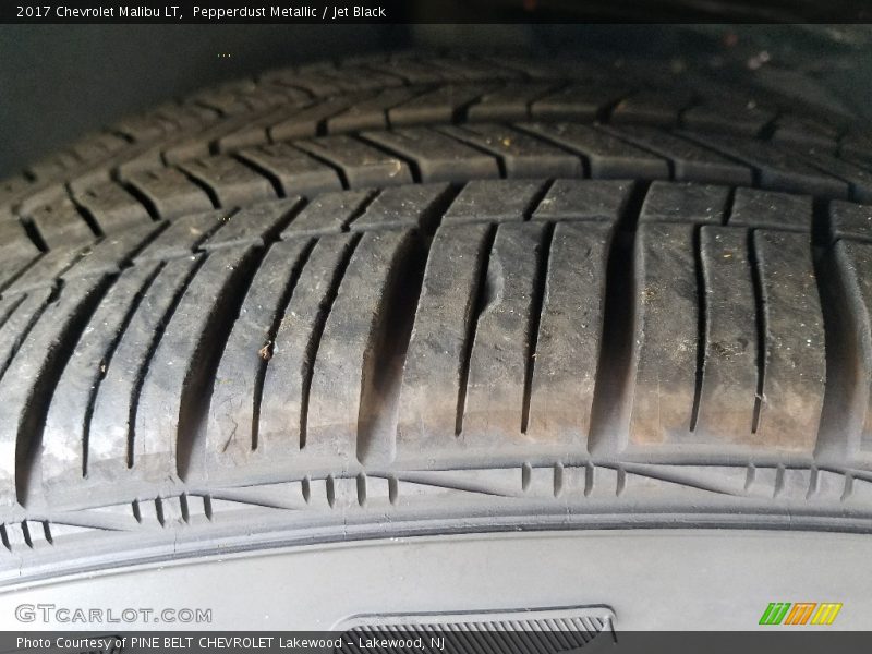 Pepperdust Metallic / Jet Black 2017 Chevrolet Malibu LT