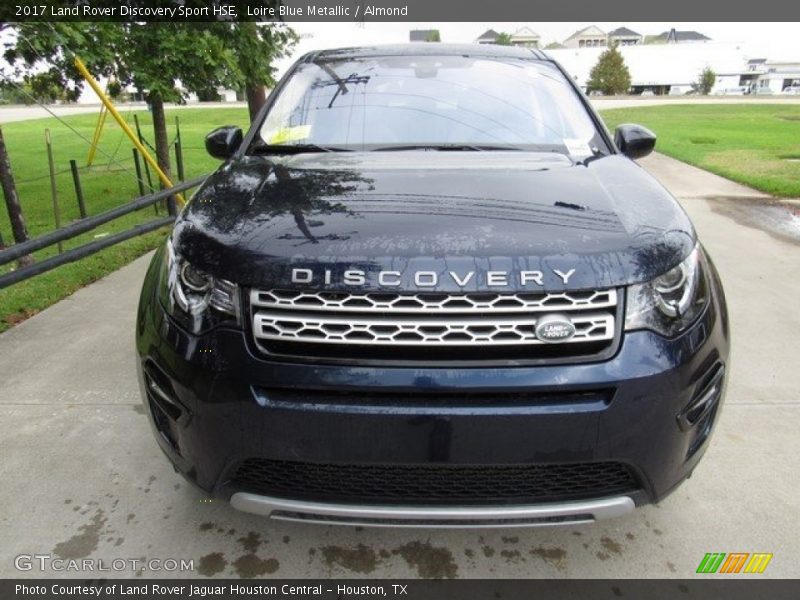 Loire Blue Metallic / Almond 2017 Land Rover Discovery Sport HSE