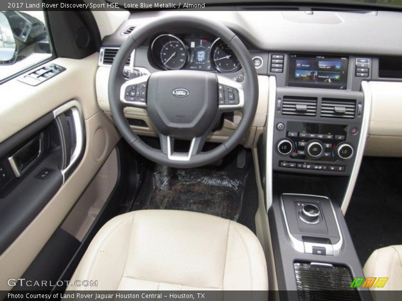 Loire Blue Metallic / Almond 2017 Land Rover Discovery Sport HSE