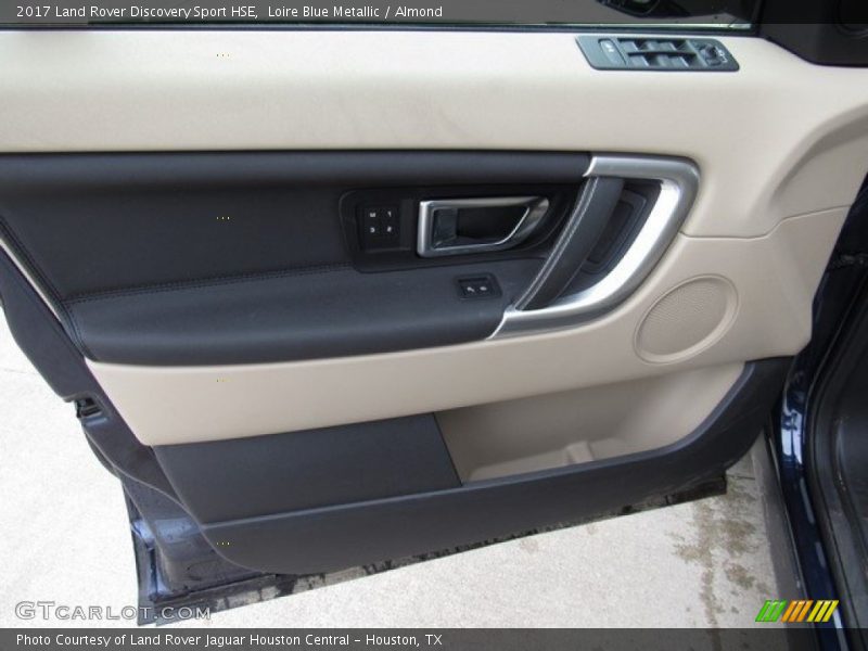 Loire Blue Metallic / Almond 2017 Land Rover Discovery Sport HSE