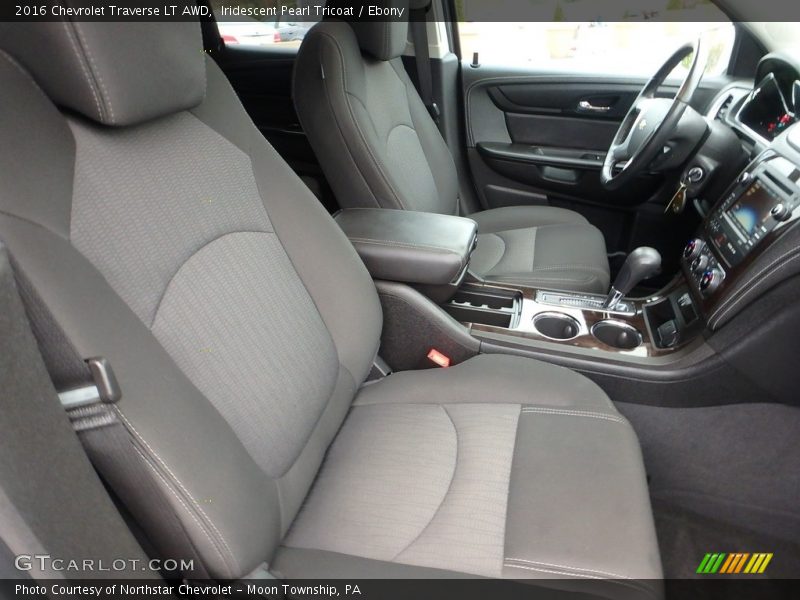 Iridescent Pearl Tricoat / Ebony 2016 Chevrolet Traverse LT AWD