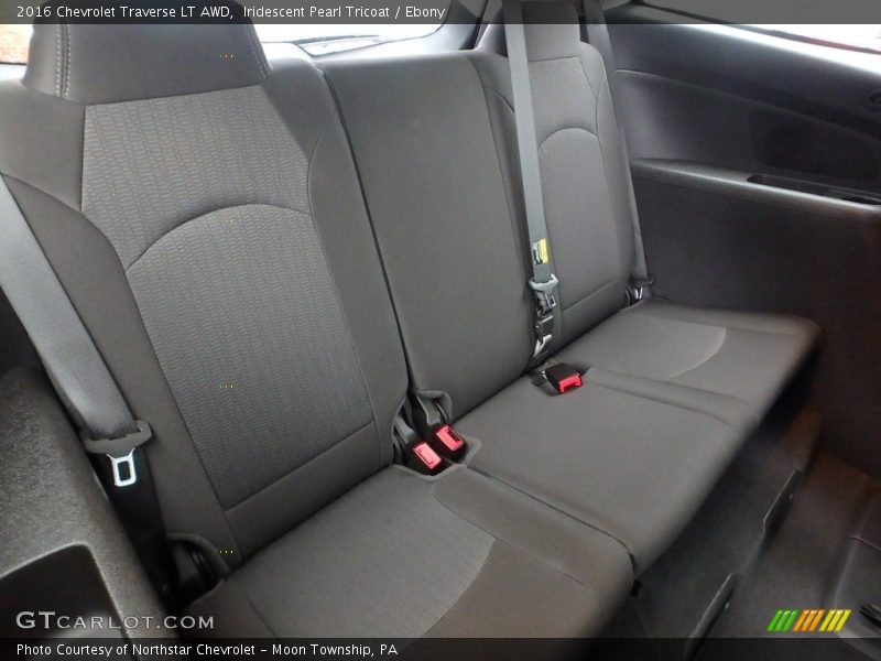 Iridescent Pearl Tricoat / Ebony 2016 Chevrolet Traverse LT AWD