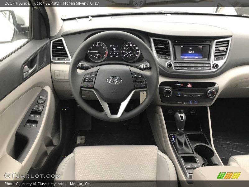 Molten Silver / Gray 2017 Hyundai Tucson SE AWD