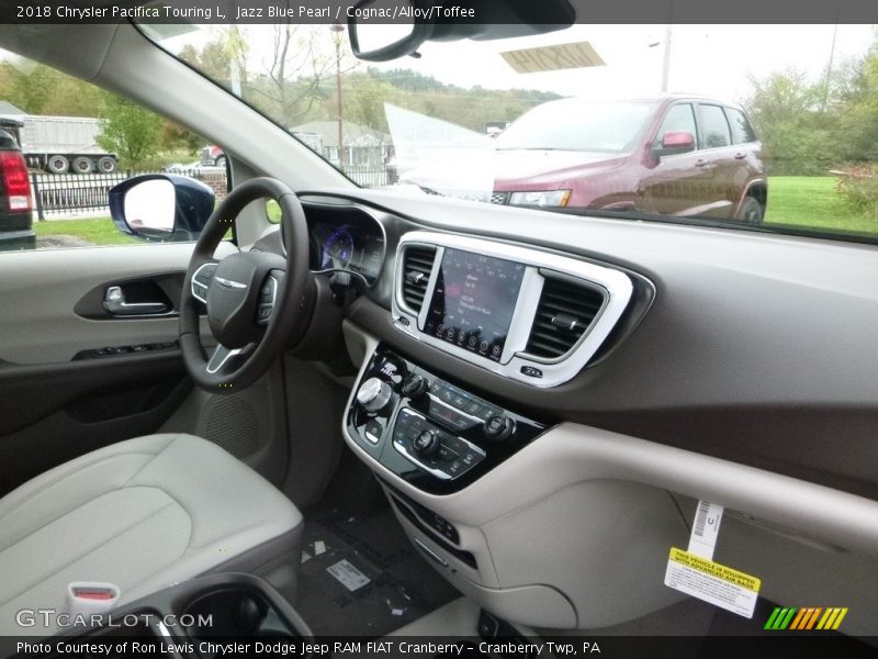 Jazz Blue Pearl / Cognac/Alloy/Toffee 2018 Chrysler Pacifica Touring L