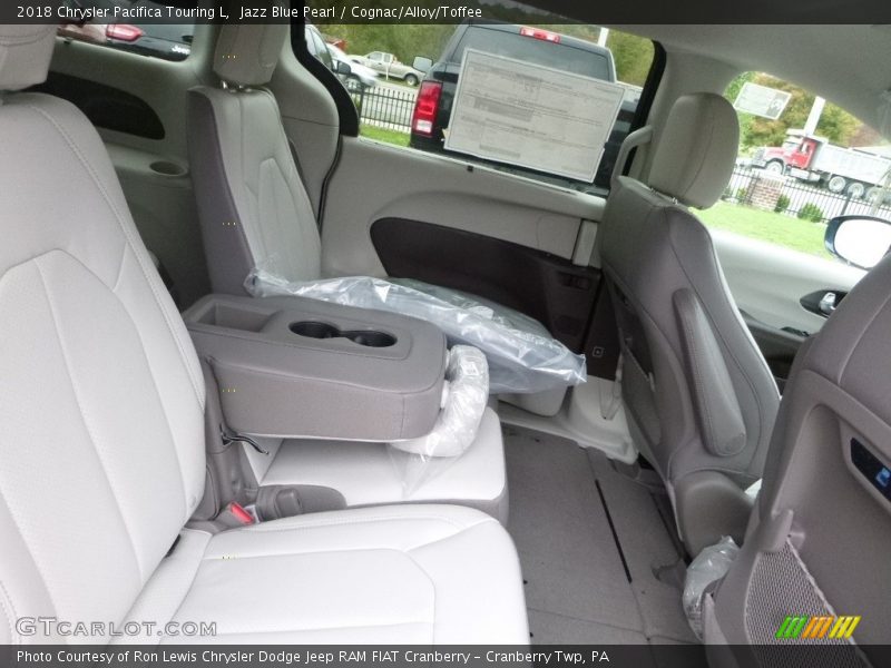 Jazz Blue Pearl / Cognac/Alloy/Toffee 2018 Chrysler Pacifica Touring L