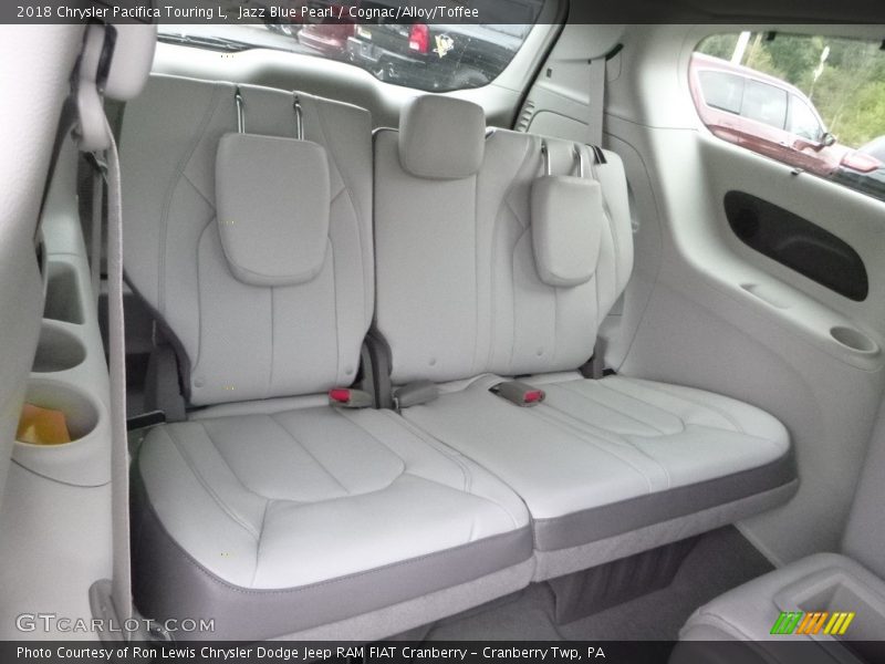 Jazz Blue Pearl / Cognac/Alloy/Toffee 2018 Chrysler Pacifica Touring L