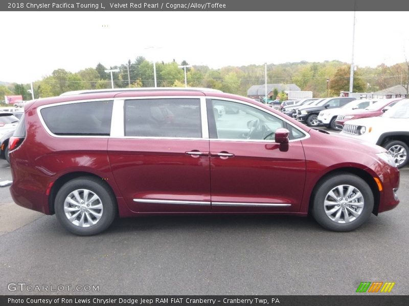 Velvet Red Pearl / Cognac/Alloy/Toffee 2018 Chrysler Pacifica Touring L