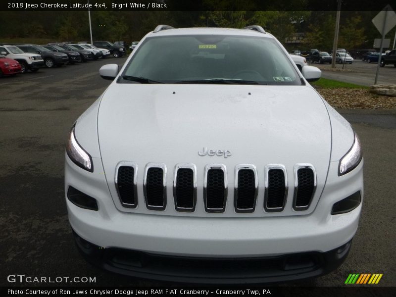 Bright White / Black 2018 Jeep Cherokee Latitude 4x4