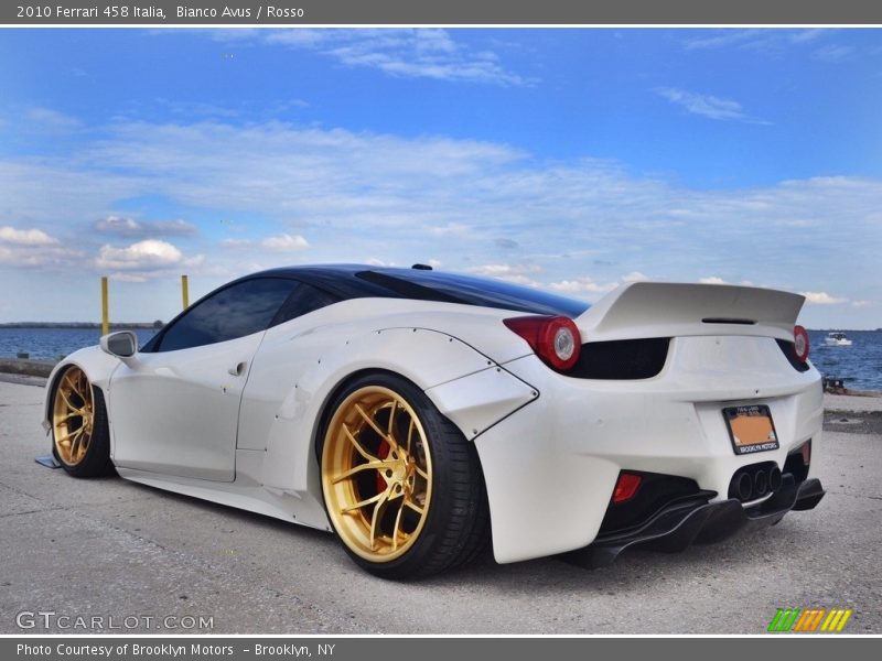 Bianco Avus / Rosso 2010 Ferrari 458 Italia