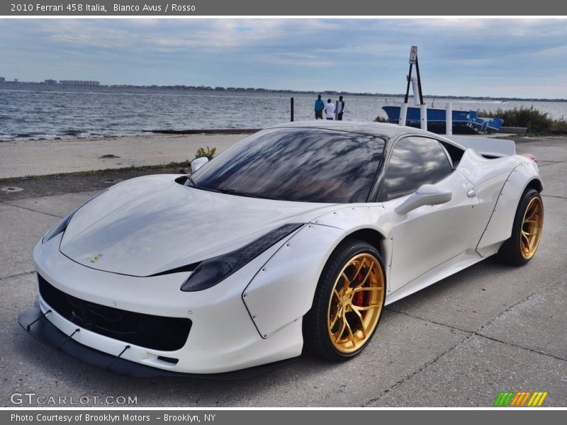 Bianco Avus / Rosso 2010 Ferrari 458 Italia