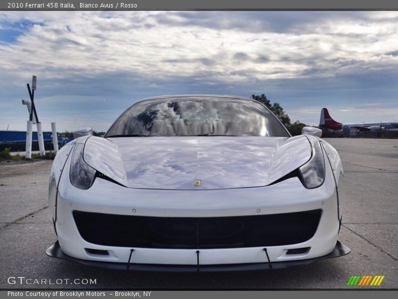 Bianco Avus / Rosso 2010 Ferrari 458 Italia