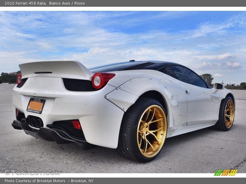 Bianco Avus / Rosso 2010 Ferrari 458 Italia