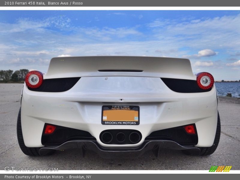 Bianco Avus / Rosso 2010 Ferrari 458 Italia