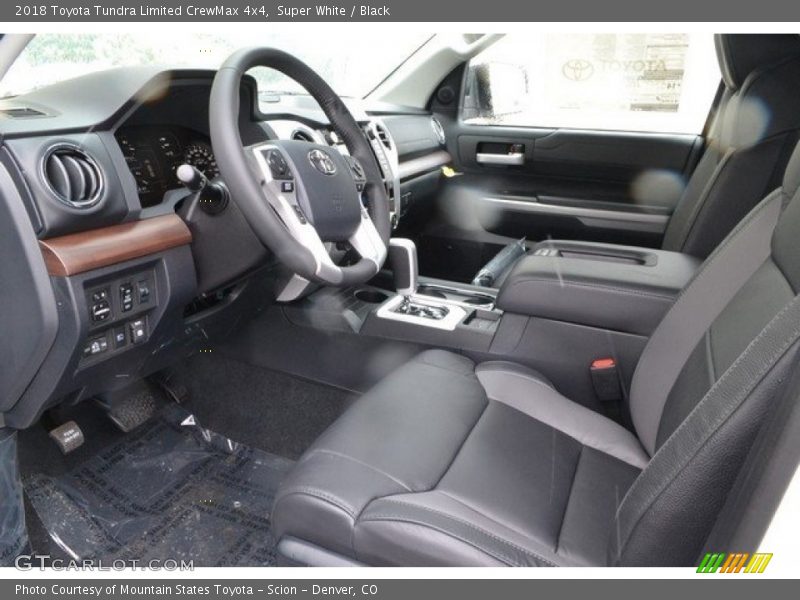Super White / Black 2018 Toyota Tundra Limited CrewMax 4x4