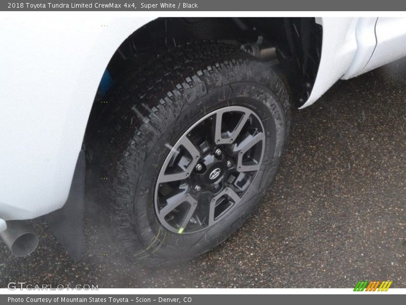 Super White / Black 2018 Toyota Tundra Limited CrewMax 4x4
