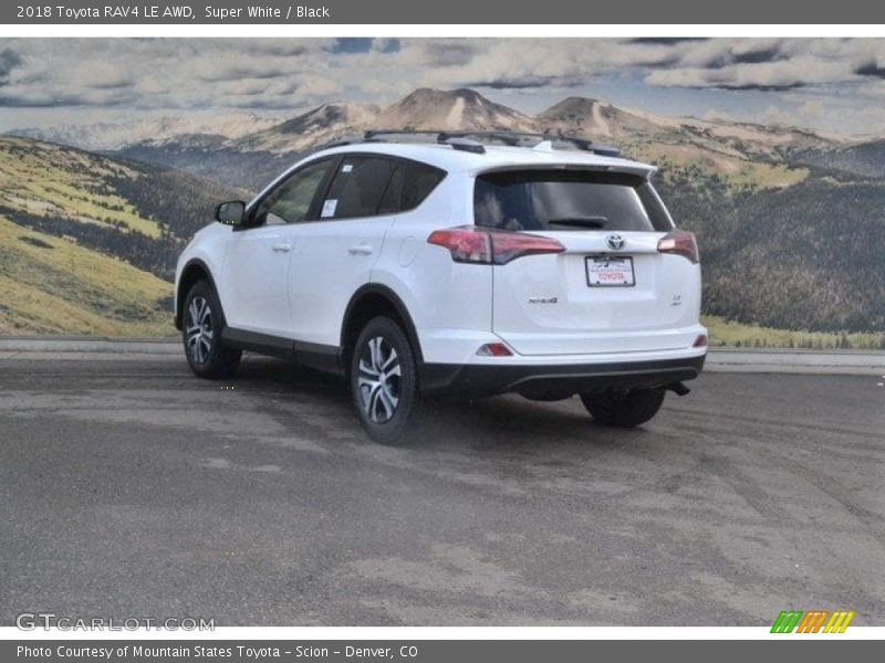 Super White / Black 2018 Toyota RAV4 LE AWD