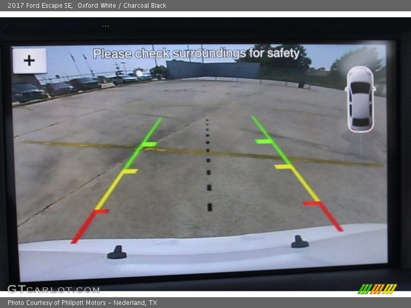 Oxford White / Charcoal Black 2017 Ford Escape SE