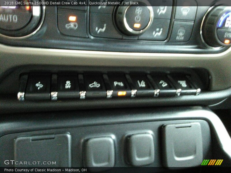 Quicksilver Metallic / Jet Black 2018 GMC Sierra 2500HD Denali Crew Cab 4x4