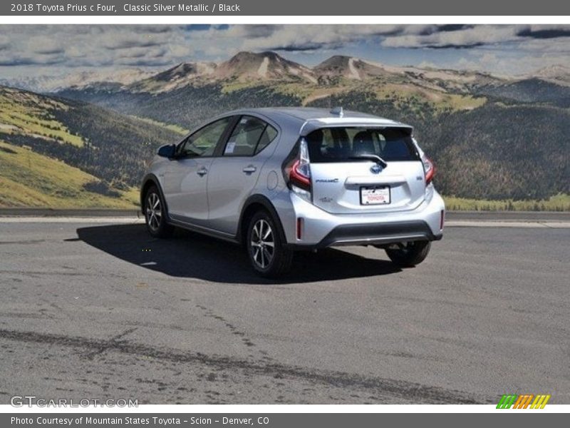 Classic Silver Metallic / Black 2018 Toyota Prius c Four