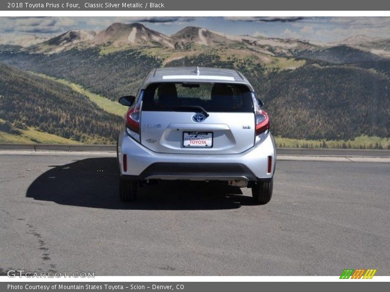 Classic Silver Metallic / Black 2018 Toyota Prius c Four